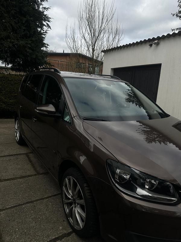 Gebraucht VW Touran 170 PS (125 kW) 2012 Braun Van / Kleinbus