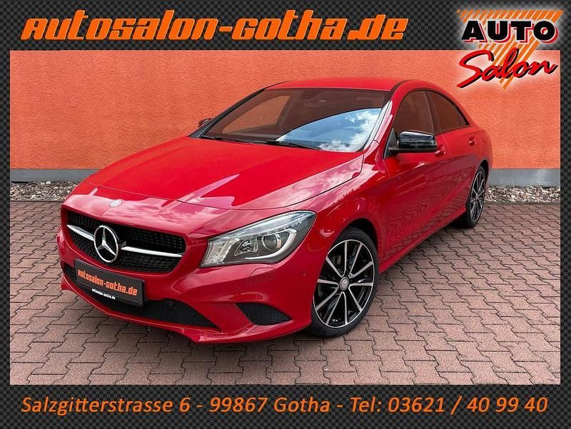 Gebraucht Mercedes CLA200 Urban 156 PS (114 kW) 2014 Rot Limousine