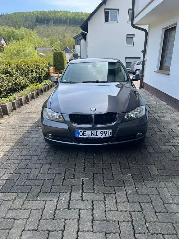 Brugt BMW 318 Performance 143 HK (105 kW) 2008 Grå Sedan