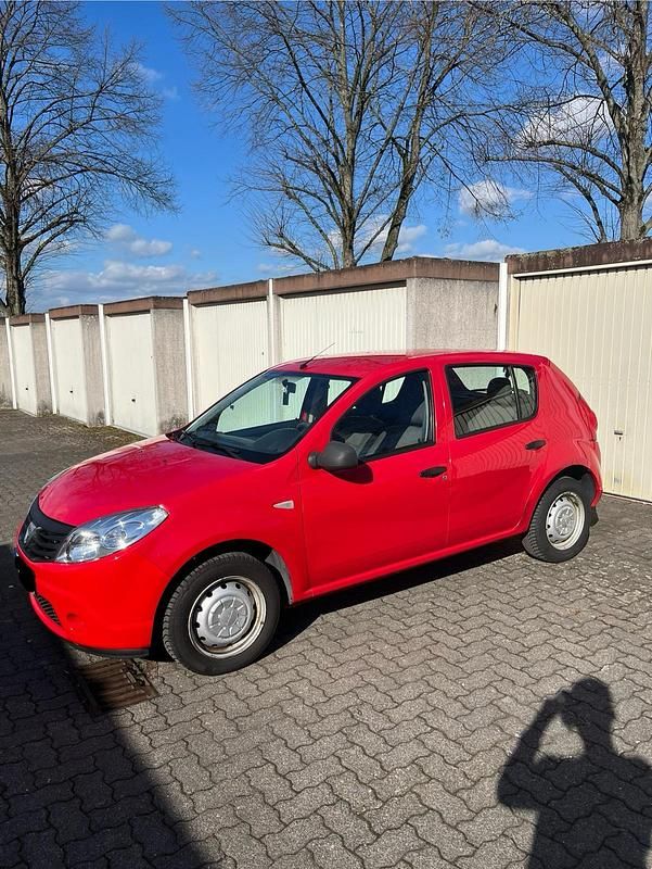 Gebraucht Dacia Sandero Basis 75 PS (55 kW) 2009 Rot Kleinwagen