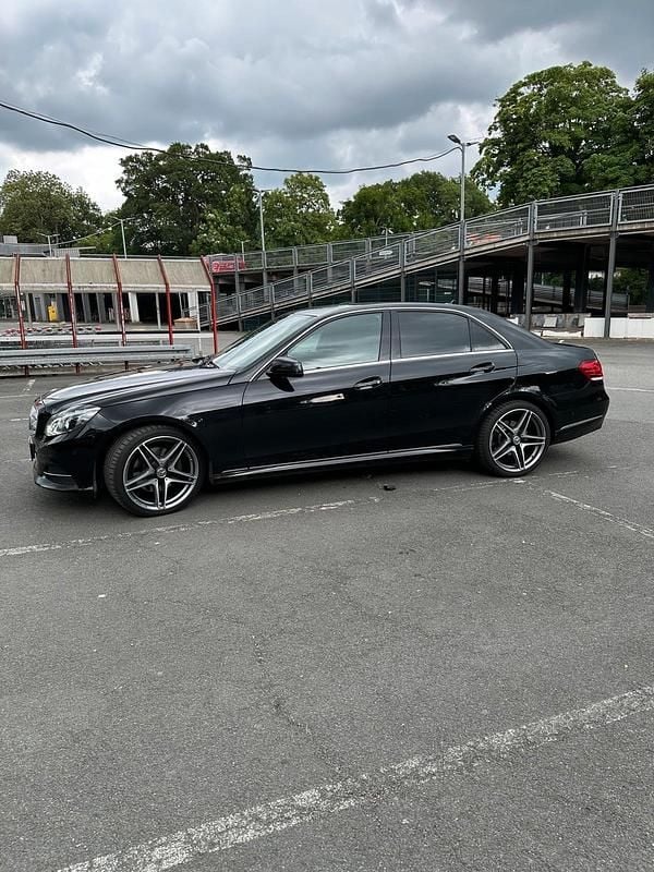 Usata Mercedes E350 252 CV (185 kW) 2014 Nero Berlina