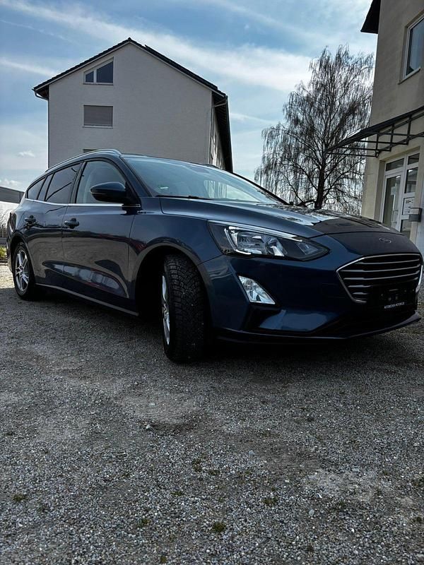 Gebraucht Ford Focus 101 PS (74 kW) 2020 Blau Kombi