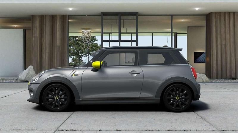 Second-hand Mini Cooper SE 135 kW (184 CP) 2020 Hatchback