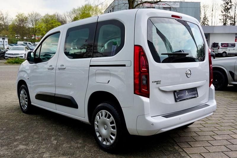 Gebraucht Opel Combo Life Edition 102 PS (75 kW) 2023 Weiß Van / Kleinbus