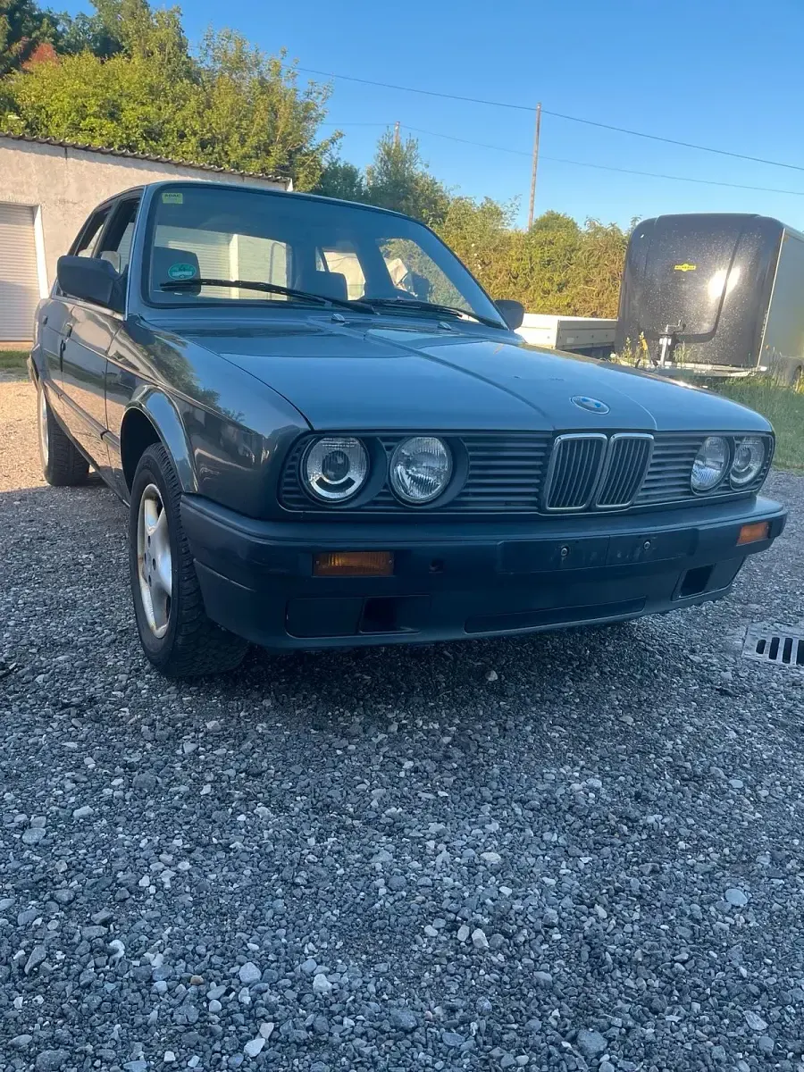 Gebraucht BMW 318 Basis 1990 Grau Limousine