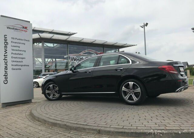 Gebraucht Mercedes E450 Avantgarde 367 PS (269 kW) 2019 Schwarz metallic Limousine