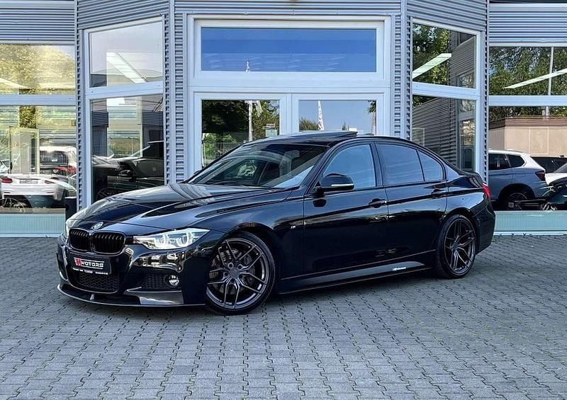 Black sapphire metallic (475) Gebraucht 2017 BMW 340 M Sport Limousine | 36.990 € (Fairer Preis) - Bild 1/4