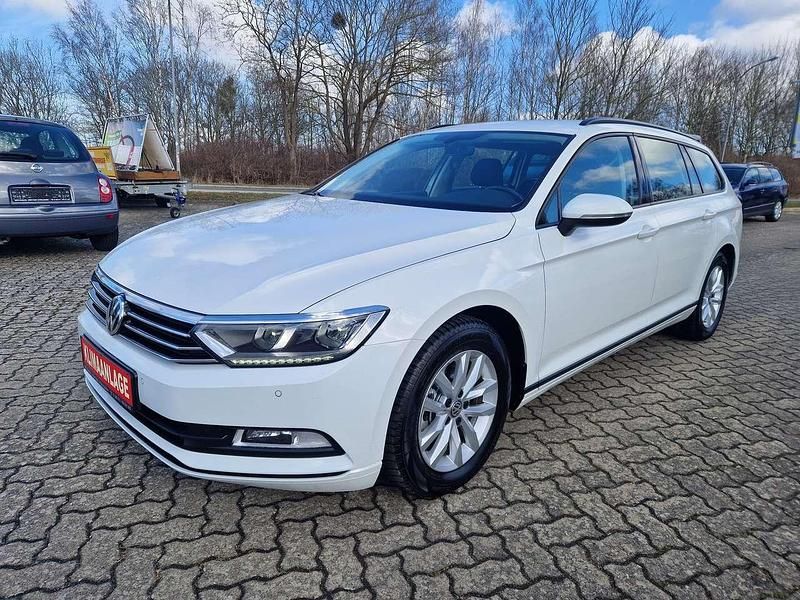 Gebraucht VW Passat Trendline 150 PS (110 kW) 2019 Pure white Kombi