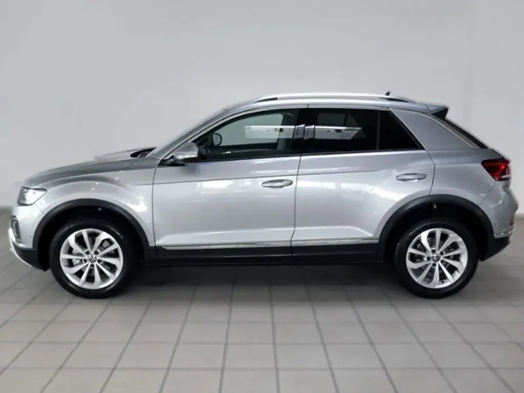 Gebraucht VW T-Roc Style 150 PS (110 kW) 2024 Pyritsilber metallic (metallic) SUV