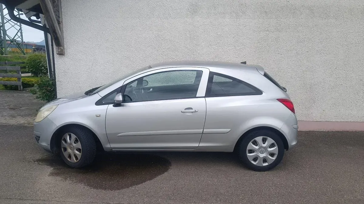 Brugt Opel Corsa 80 HK (58 kW) 2007 Grå Hatchback