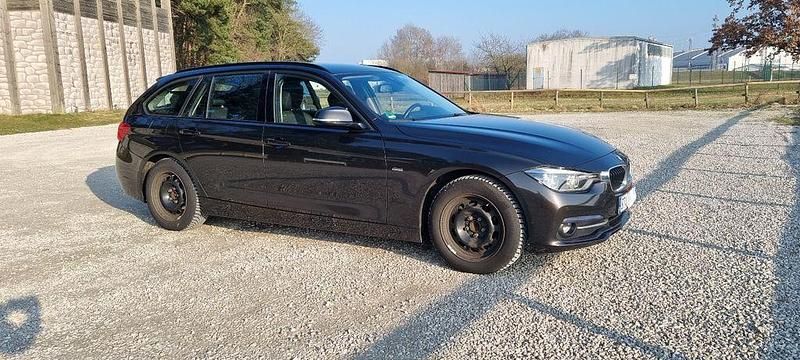 Gebraucht BMW 318 Sport Line 150 PS (110 kW) 2016 Braun Kombi
