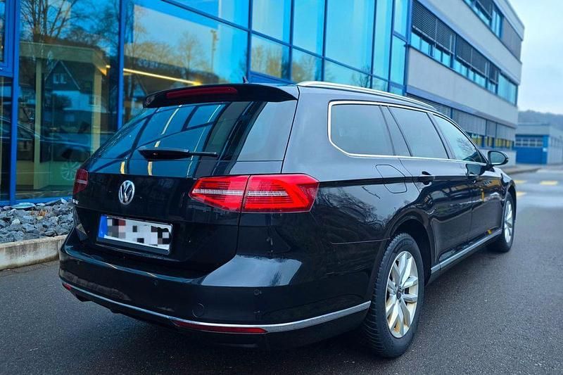 Gebraucht VW Passat 150 PS (110 kW) 2019 Schwarz Kombi