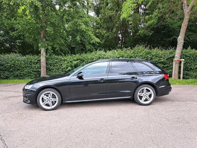 Schwarz Gebraucht 2020 Audi A4 Black Edition Kombi | 18.500 € (Superpreis) - Bild 1/4