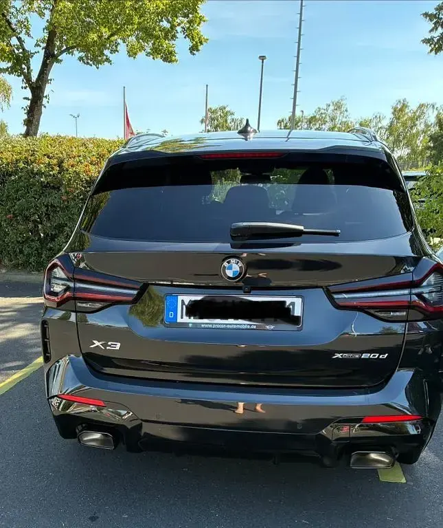 Gebraucht BMW X3 Sport Line 190 PS (139 kW) 2023 Schwarz SUV
