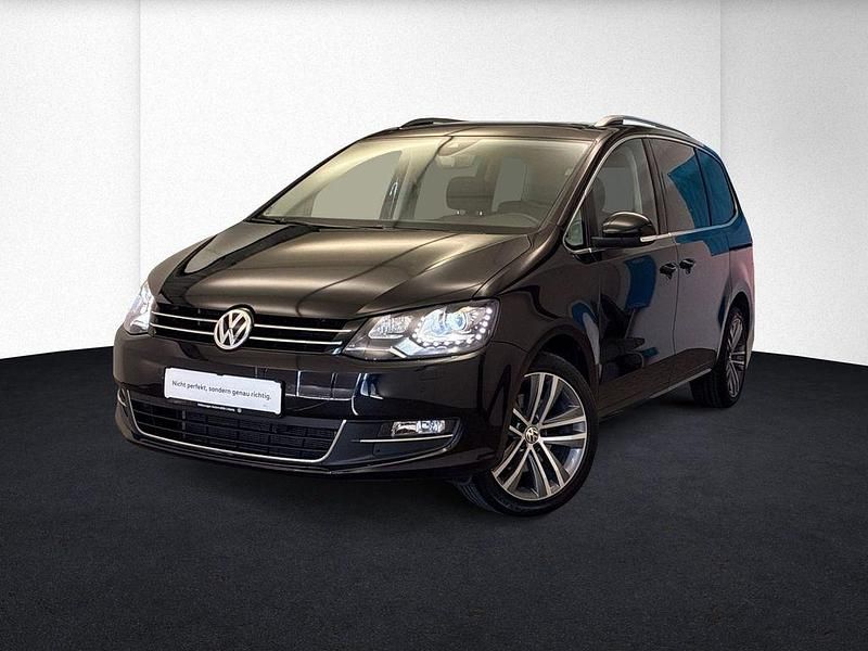 Gebraucht VW Sharan Highline 150 PS (110 kW) 2020 Schwarz Van / Kleinbus