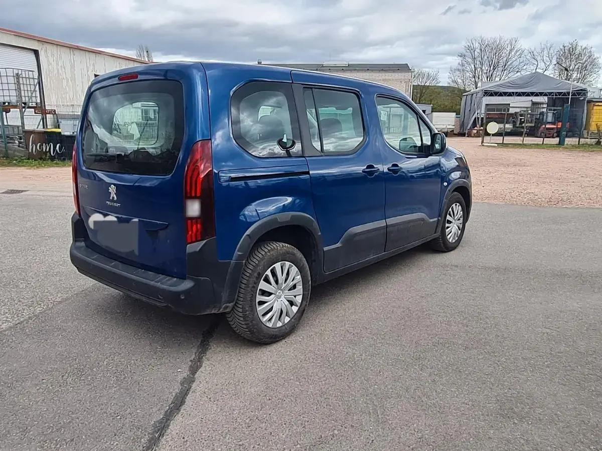 Gebraucht Peugeot Rifter Active 110 PS (80 kW) 2020 Blau Van / Kleinbus