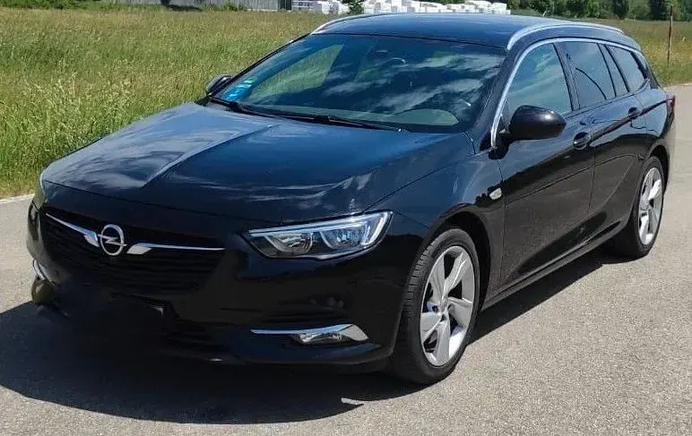 Gebraucht Opel Insignia Dynamic 170 PS (125 kW) 2018 Schwarz Kombi
