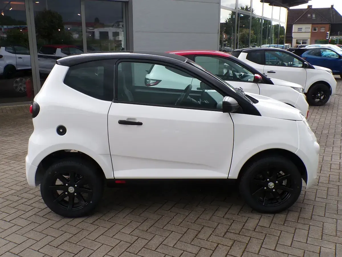 Neu Aixam Minauto Chic 2026 Weiß metallic Kleinwagen