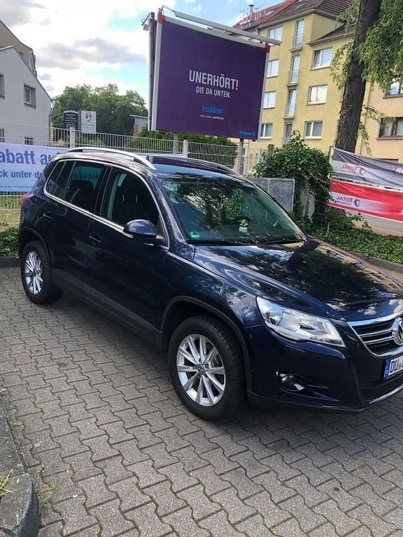 Blau Gebraucht 2011 VW Tiguan Freestyle SUV | 9.500 € (Fairer Preis) - Bild 1/4