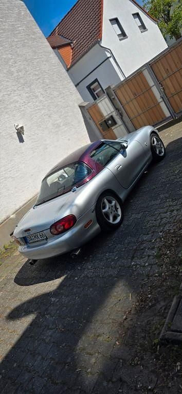 Second-hand Mazda MX5 110 CP (80 kW) 1999 Argintiu Cabrio