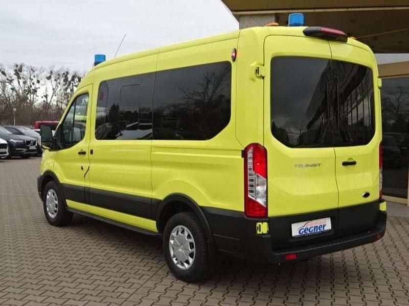 Gebraucht Ford Transit Trend 131 PS (96 kW) 2024 Schwefelgelb (ral 1016) Van / Kleinbus