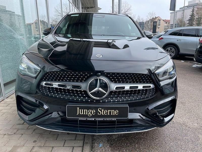 Gebraucht Mercedes GLA200 AMG 163 PS (119 kW) 2025 Schwarz SUV