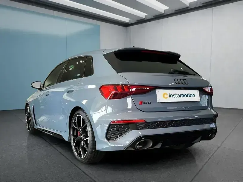 Gebraucht Audi RS3 400 PS (294 kW) 2023 Grau Limousine