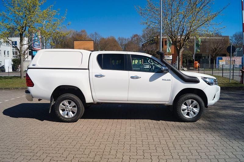 Gebraucht Toyota HiLux Comfort 150 PS (110 kW) 2018 Weiß Pickup