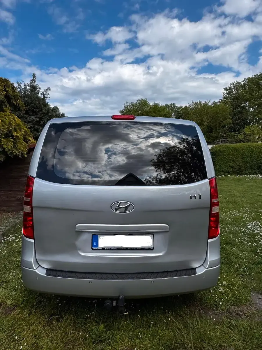 Gebraucht Hyundai H-1 170 PS (125 kW) 2009 Silber Van / Kleinbus