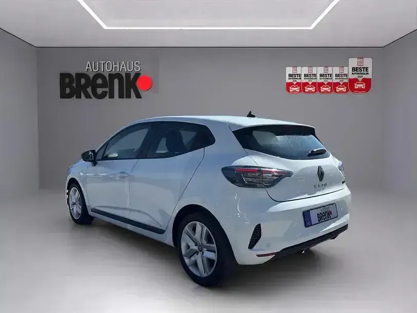 Second-hand Renault Clio V Evolution 143 CP (105 kW) 2024 Alb Berlinǎ