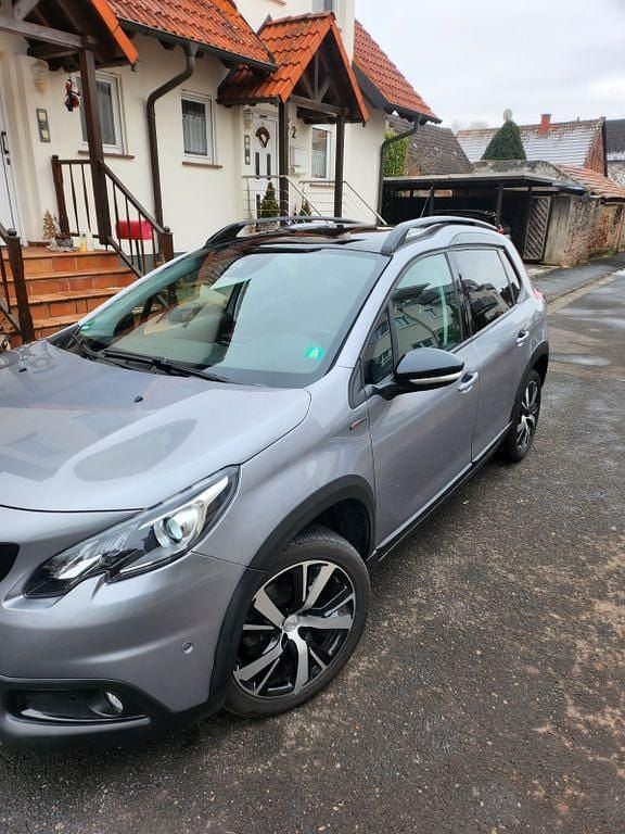 Grau Gebraucht 2019 Peugeot 2008 Allure GT-Line SUV | 15.300 € (Fairer Preis) - Bild 1/4