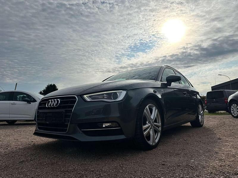 Grau Gebraucht 2015 Audi A3 S-Line Kleinwagen | 14.950 € (Fairer Preis) - Bild 1/4