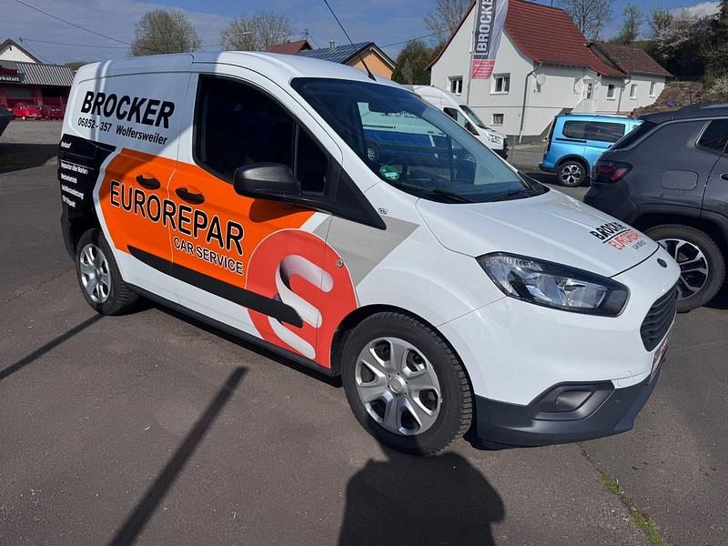Używany Ford Transit Trend 101 KM (74 kW) 2023 Biały Minivan