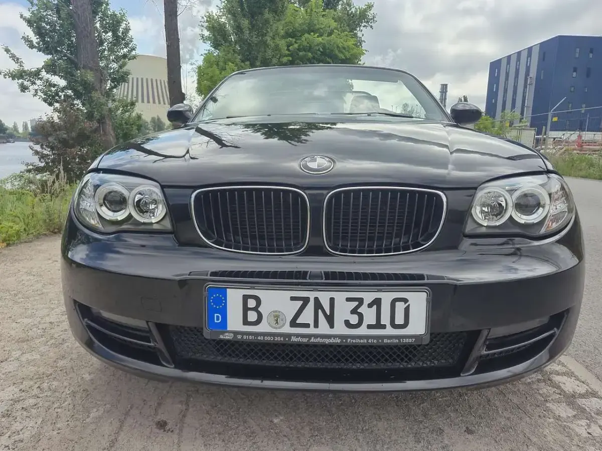 Gebraucht BMW 120 Cabriolet 177 PS (130 kW) 2011 Schwarz Cabrio