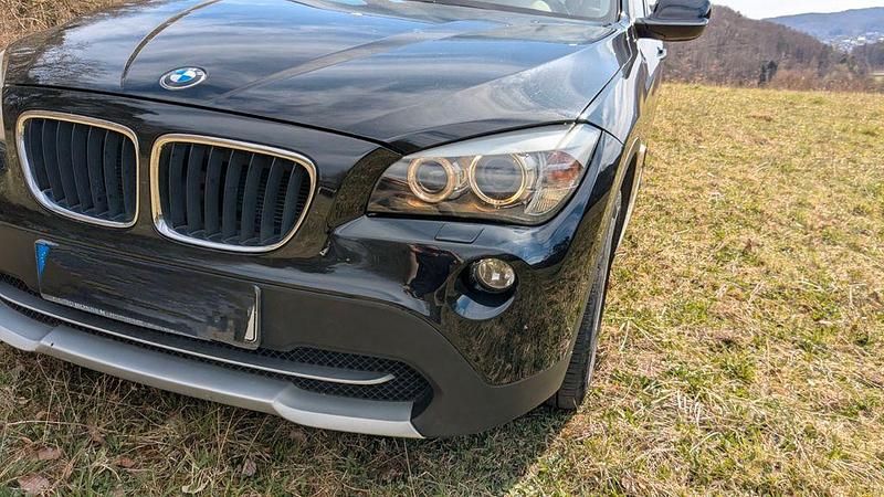 Używany BMW X1 xLine 143 KM (105 kW) 2011 Czarny SUV
