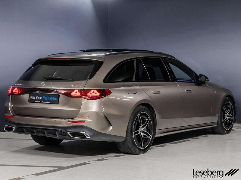 Gebraucht Mercedes E300 AMG 313 PS (230 kW) 2025 Samtbraun Kombi