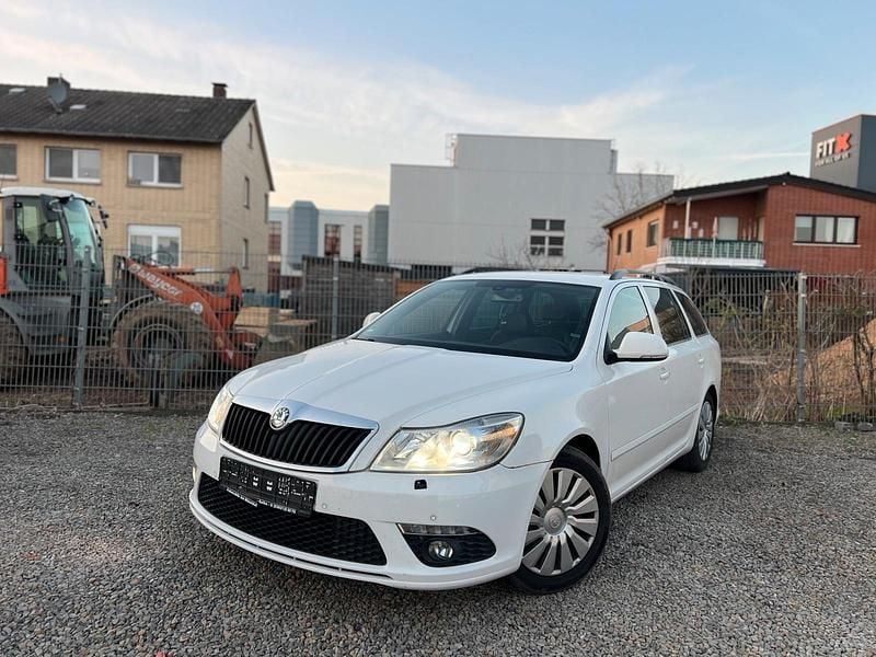 Gebraucht Skoda Octavia vRS 170 PS (125 kW) 2010 Weiß Kombi