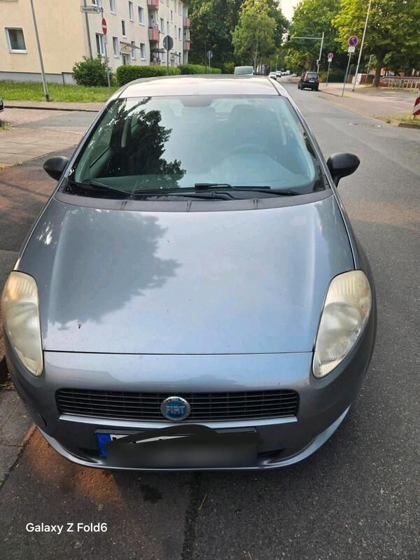 Grau Gebraucht 2007 Fiat Punto Kleinwagen | 1.300 € (Fairer Preis) - Bild 1/4