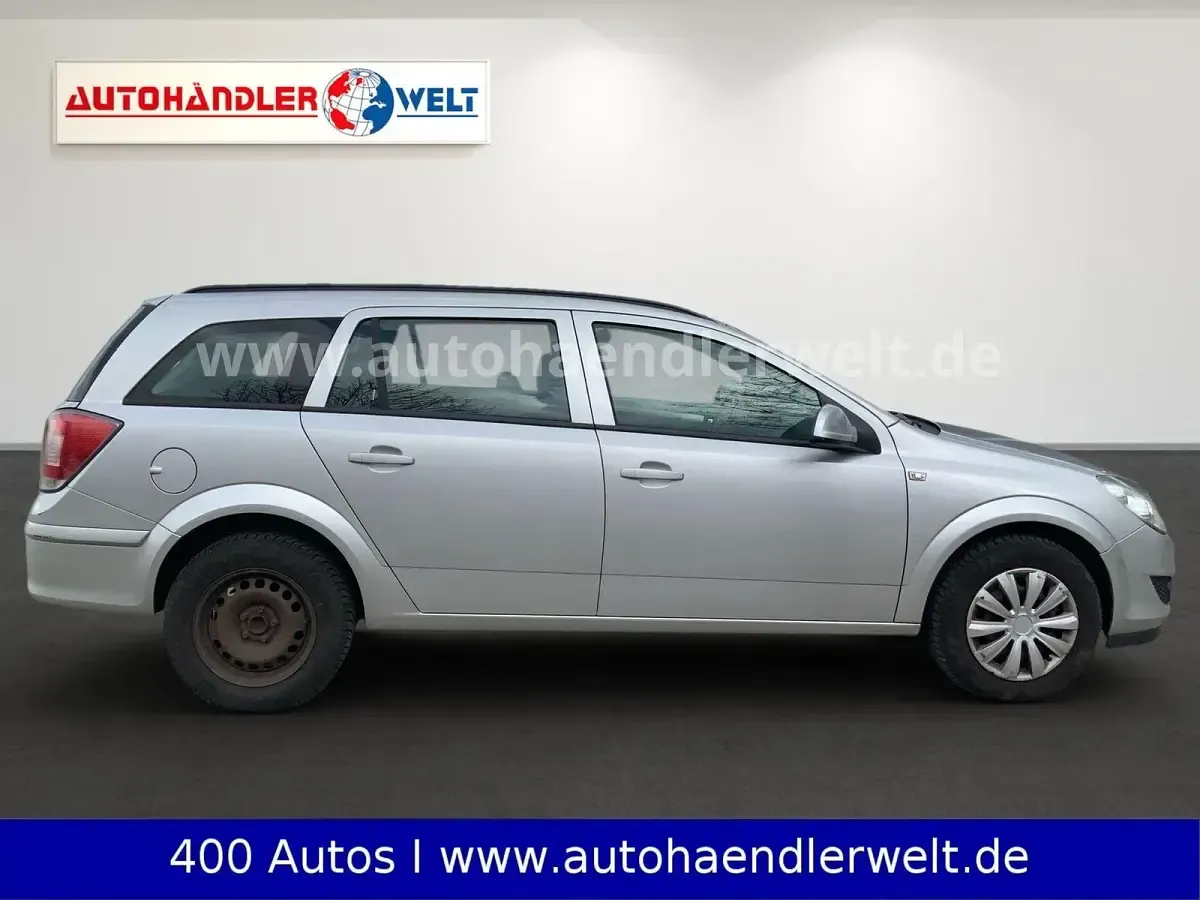 Gebraucht Opel Astra Edition 90 PS (66 kW) 2009 Silber Kombi