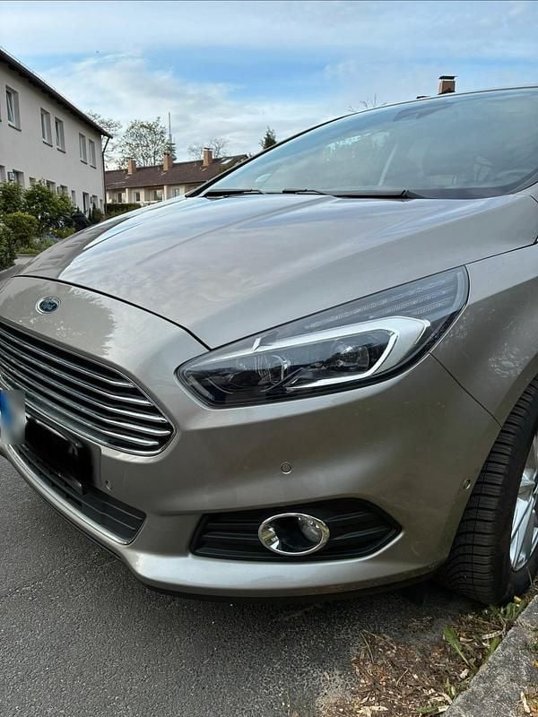 Second-hand Ford S-MAX Titanium 150 CP (110 kW) 2016 Argintiu Monovolum