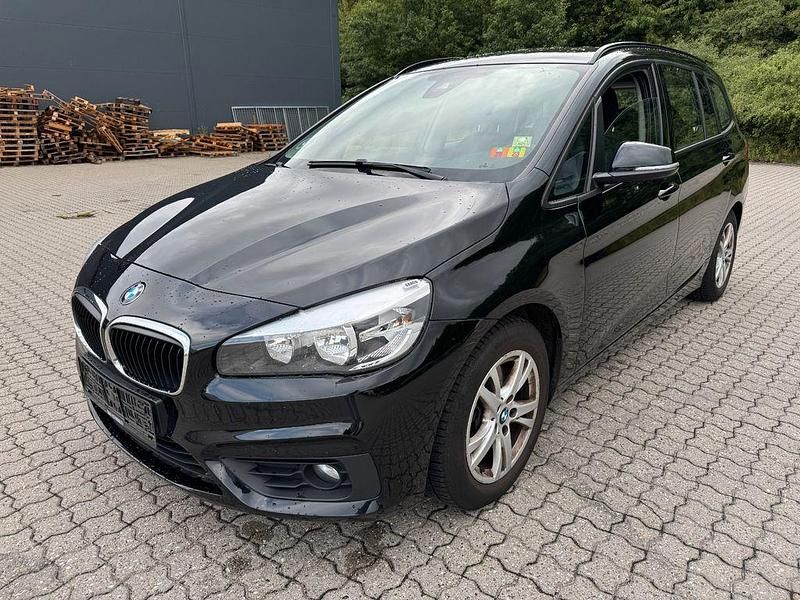Schwarz Gebraucht 2017 BMW 218 Gran Tourer Van / Kleinbus | 6.100 € (Superpreis) - Bild 1/4