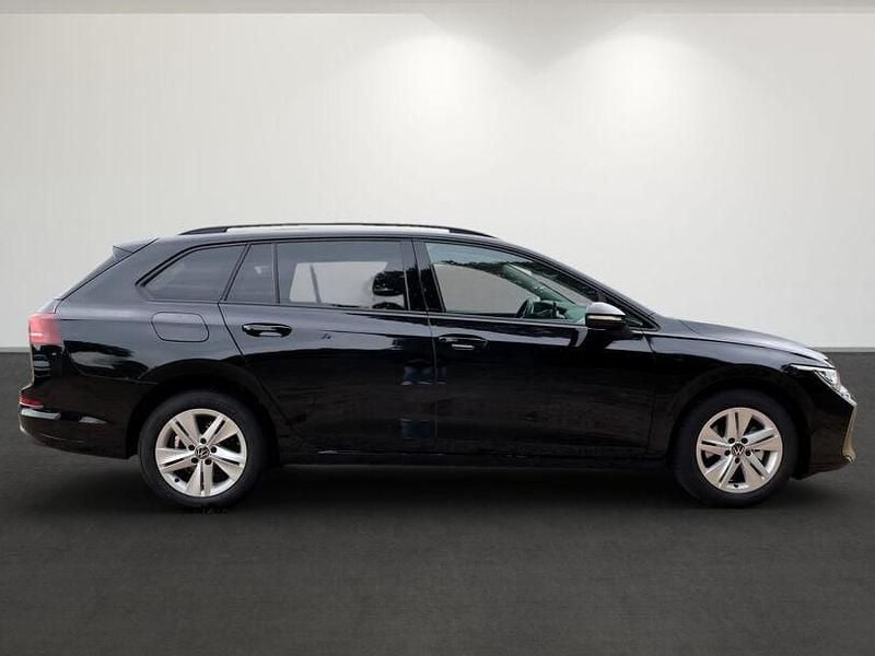 Gebraucht VW Golf VIII Pro 116 PS (85 kW) 2025 Grenadillschwarz metallic Kombi