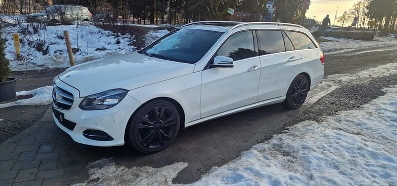 Gebraucht Mercedes E350 Avantgarde 258 PS (189 kW) 2013 Weiß Limousine