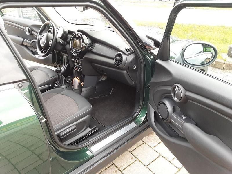 Second-hand Mini Cooper 136 CP (100 kW) 2016 Verde Hatchback