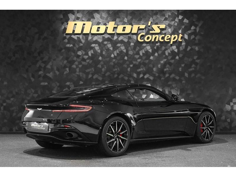 Gebraucht Aston Martin DB11 602 PS (442 kW) 2018 Schwarz