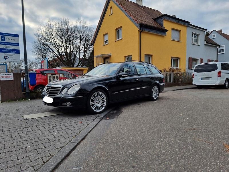 Gebraucht Mercedes E280 Avantgarde 190 PS (139 kW) 2008 Schwarz Kombi