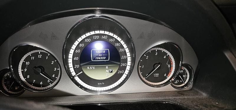 Gebraucht Mercedes E350 265 PS (194 kW) 2012 Grau Kombi