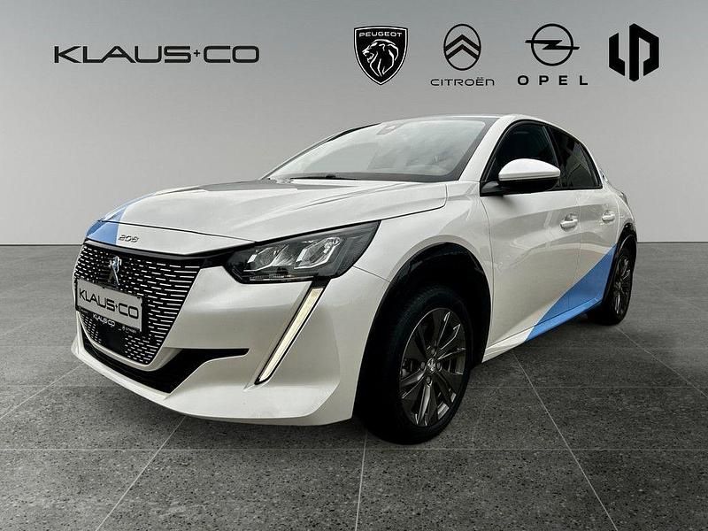 Weiß Gebraucht 2021 Peugeot e-208 Allure Kleinwagen | 15.890 € (Fairer Preis) - Bild 1/3