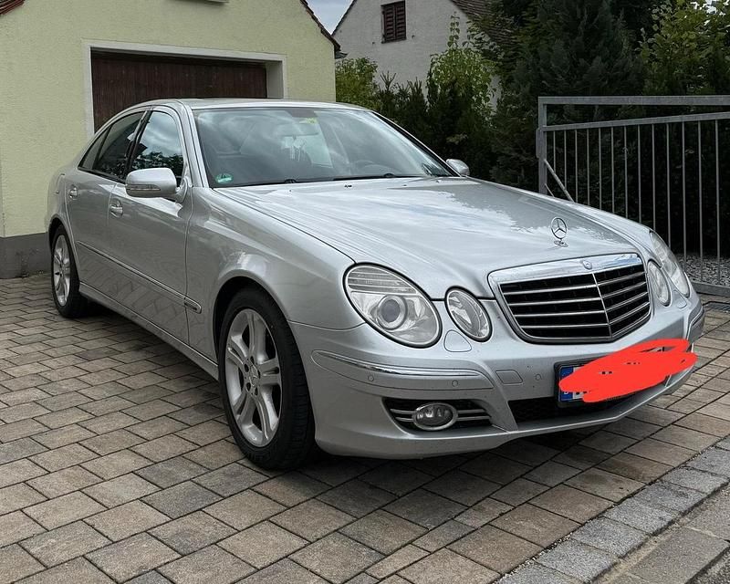Silber Gebraucht 2008 Mercedes E280 Limousine | 6.900 € (Fairer Preis) - Bild 1/4