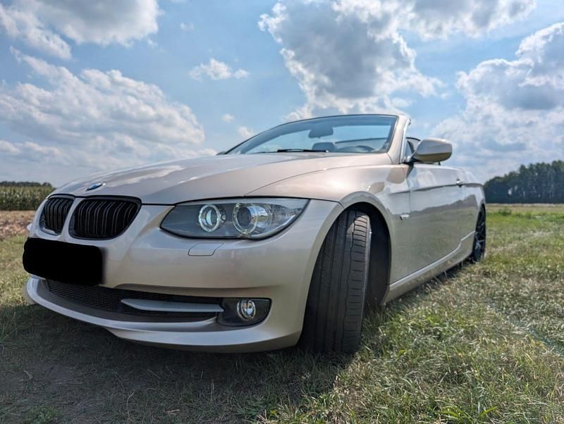 Gebraucht BMW 330 Cabriolet Performance 245 PS (180 kW) 2011 Silber Cabrio